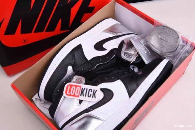 CD0461-001 TOE 1 JORDAN HIGH AIR SILVER OG WMNS 0811